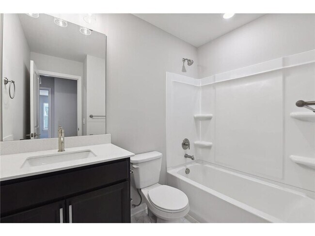 Building Photo - 2438 N Blossom Cir