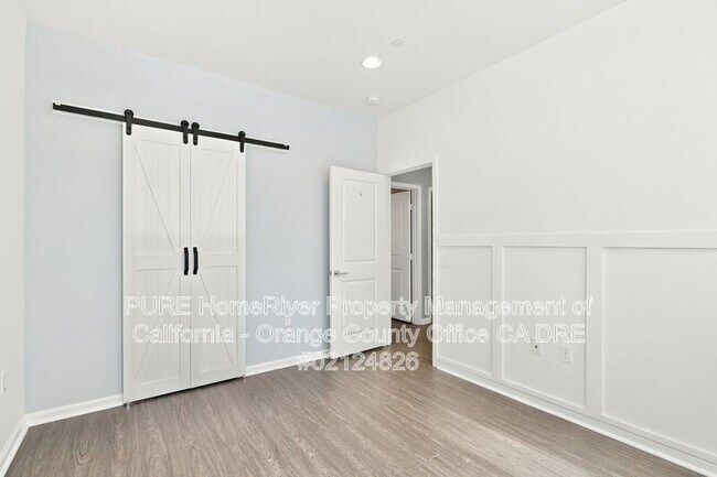 Building Photo - 208 El Paseo