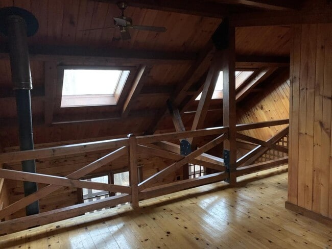 Building Photo - 1327 Fairfield Rd