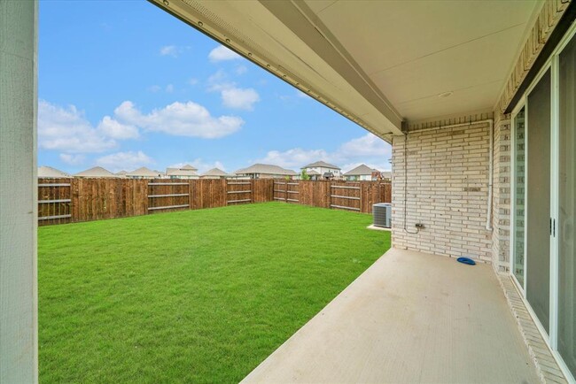 Building Photo - 316 Peace Pipe Way