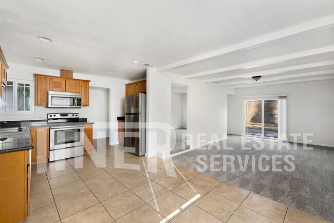 Building Photo - 2800 Sarina Ct