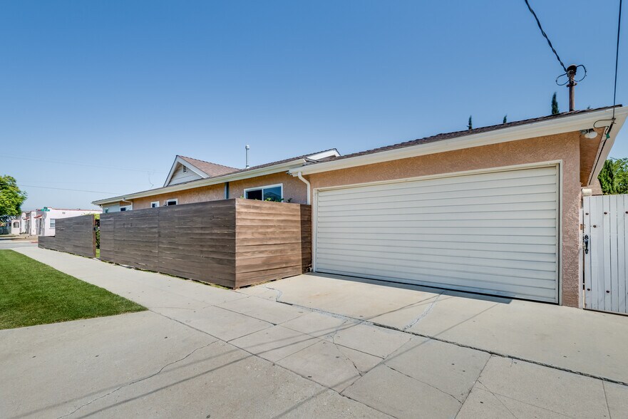 Building Photo - 4098 West 137th Street