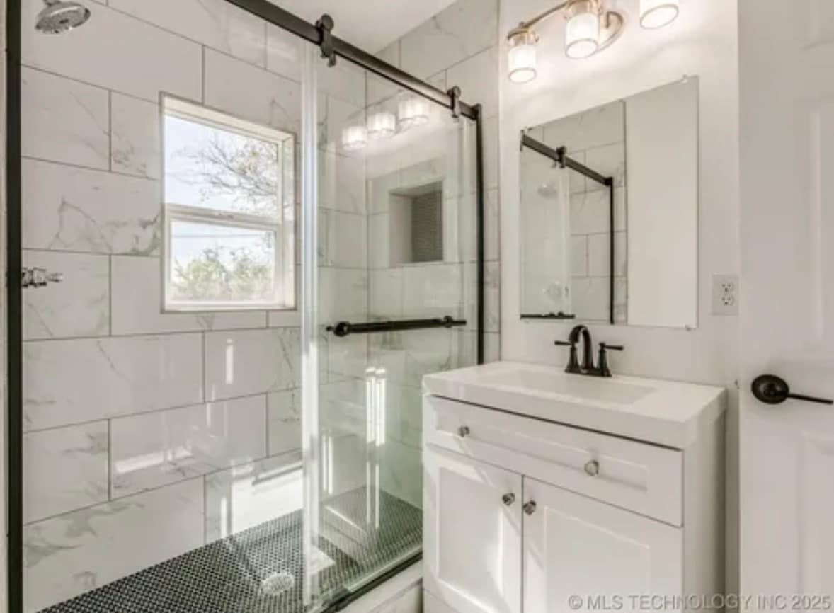 Building Photo - 6514 E Pine Pl