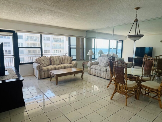 Building Photo - 3800 Galt Ocean Dr