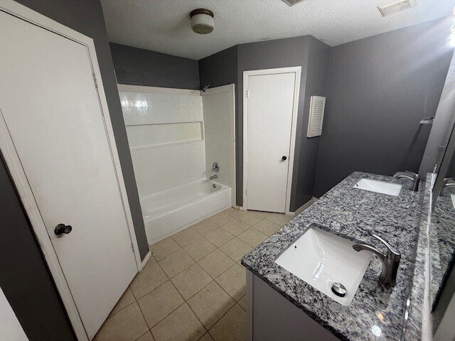 Building Photo - 22320 Tree House Ln