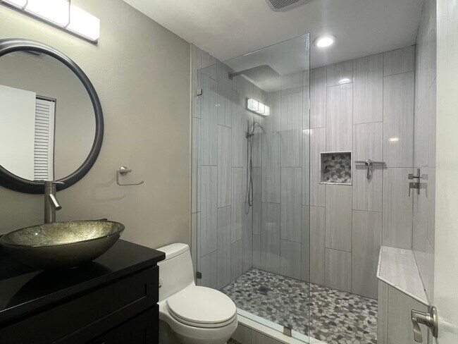 Building Photo - 4533 Morningside