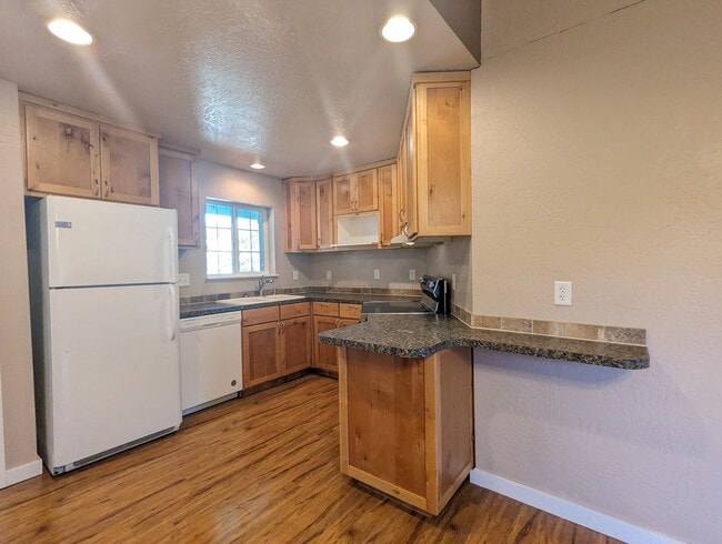 Building Photo - 4-Bedroom, 2-Bath Home In The Amazon Area ...