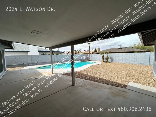 Building Photo - 2024 E Watson Dr