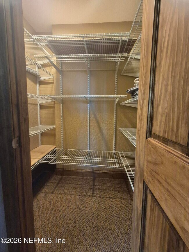 Building Photo - 1729 Coulee Ave