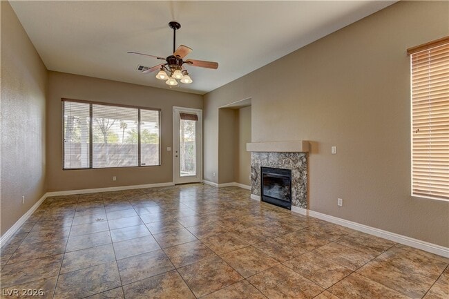 Building Photo - 10876 Scamadella St