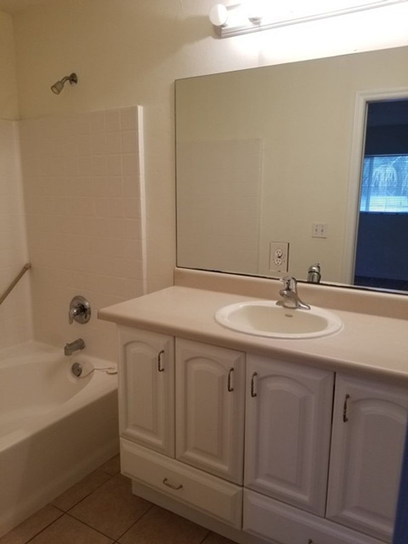 Building Photo - 525-529 Glendale Avenue