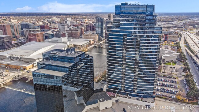 Building Photo - 335 Bridge St NW