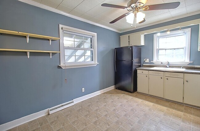 Building Photo - 135 Clay St