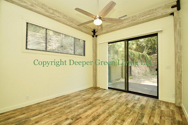 Building Photo - 2 Bedroom Woodacre Home with Views!