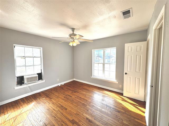 Building Photo - 1415 Abelia St