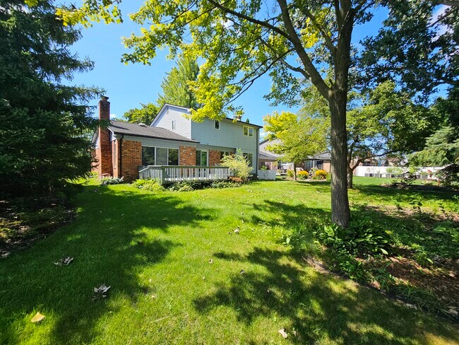 Building Photo - 44180 Richmond Ct