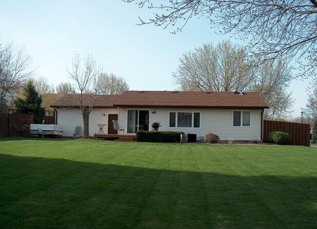 Building Photo - 6649 Homestead Ave Ct S