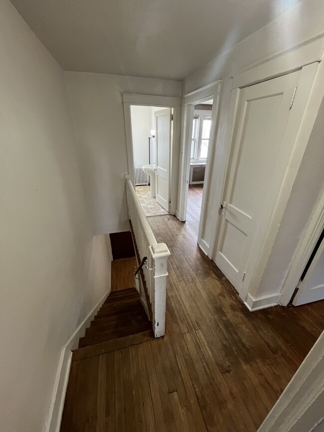 Building Photo - 450 New Dorwart St