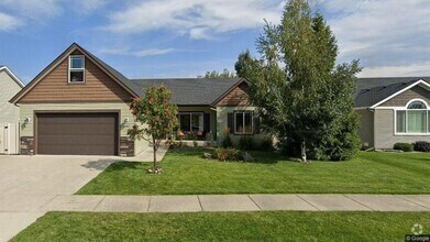 Building Photo - Strawberry Fields Dream Home