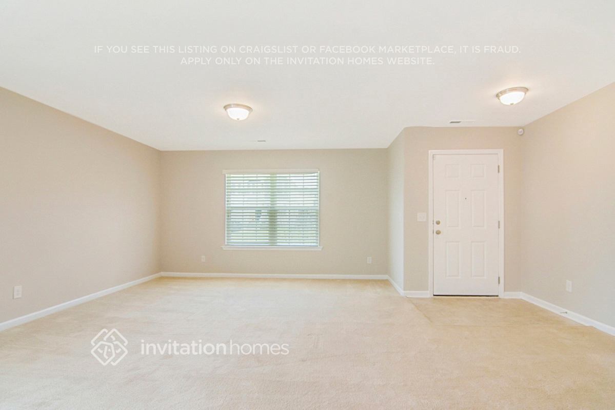 Building Photo - 181 Sequoia Dr