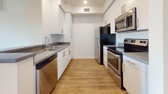 Building Photo - The Landings