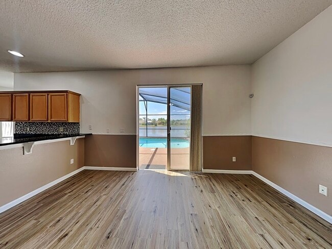 Building Photo - 728 Hardwood Cir
