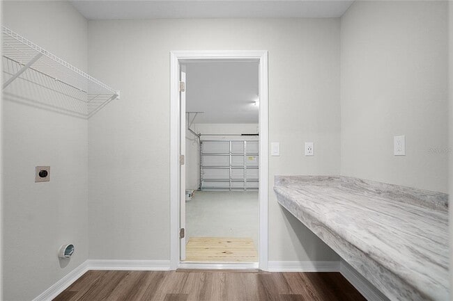 Building Photo - 1460 Fleur Dr