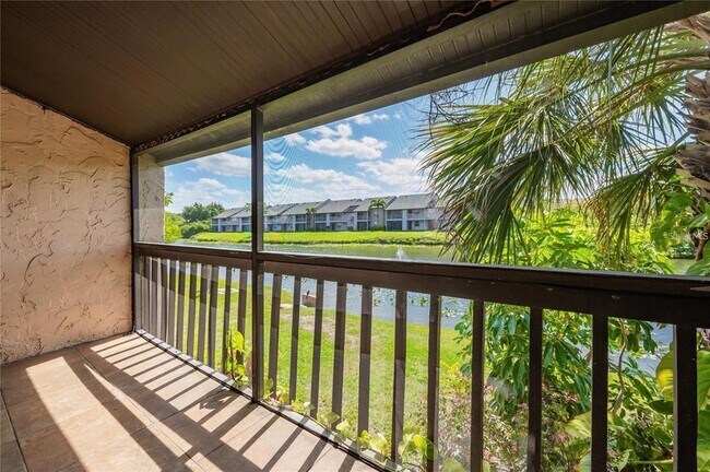 Building Photo - 2608 Hidden Lake Dr N
