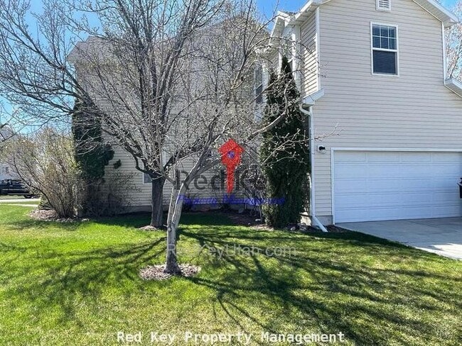 Building Photo - 1380 Single Family Home