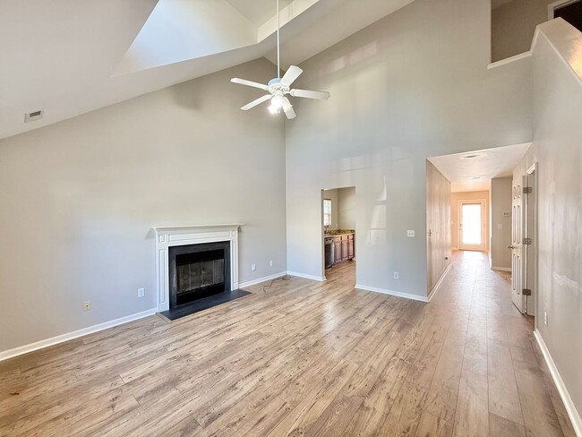 Building Photo - Charming 3BD, 3.5BA Raleigh Home Situated ...