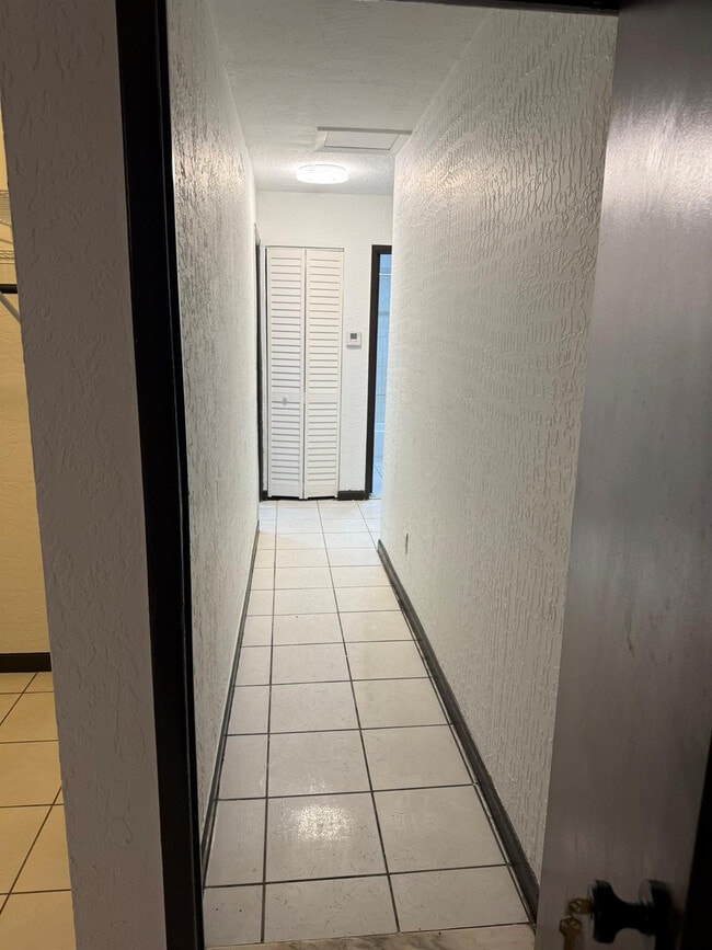 Building Photo - 429 NW 15th Ave