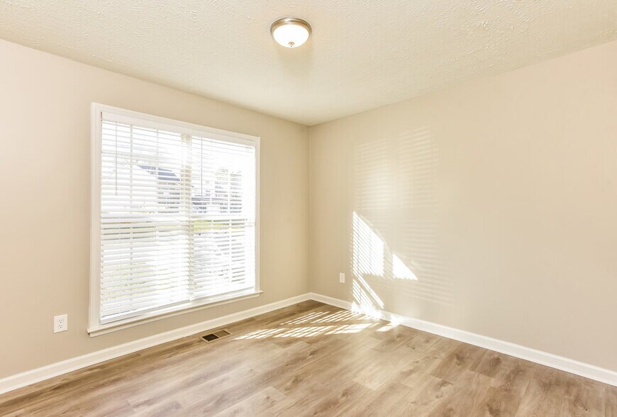 Building Photo - 1920 Streamfield Ct