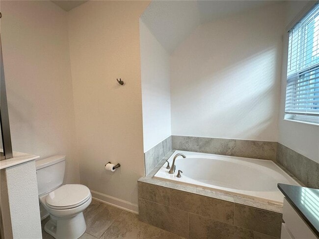 Building Photo - 11288 Listening Dr