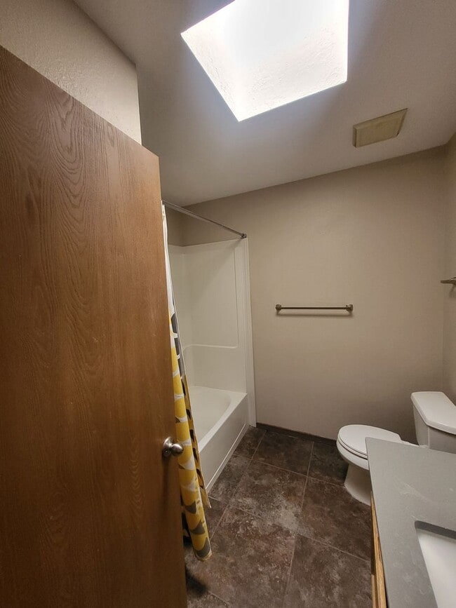 Building Photo - Prospectors Point NE Condo 2 Bedroom, 2 story, 1 1/2 Bath, 1 car garage