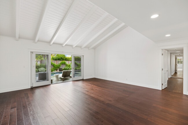 Building Photo - 1915 Windward Ln