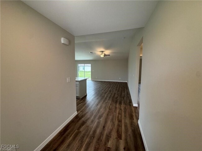 Building Photo - 232 NW 15th Ave