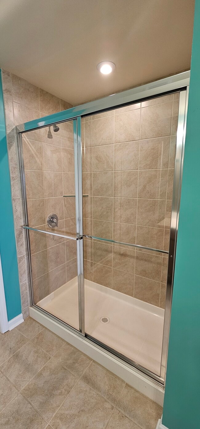 Building Photo - 1044 Crest Oak Ln