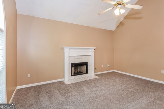 Building Photo - 3385 Slate Dr