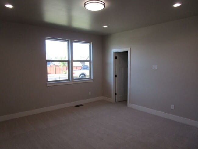 Building Photo - New Construction 4 Bedroom Home, 1 Block from Barnes Butte Elementary! - Available Soon!