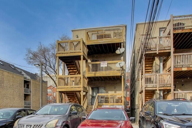 Building Photo - 1423 W Cortez St