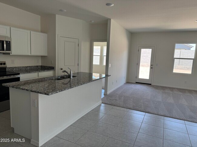 Primary Photo - 24207 W Hidalgo Ave