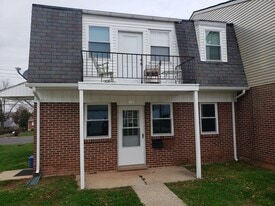 Building Photo - 12 Reliance Ct