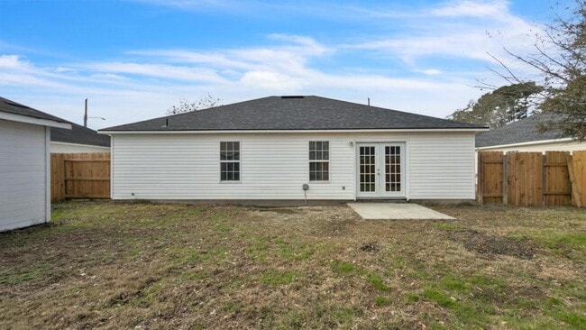 Building Photo - 819 Kristen Ln