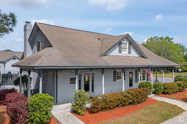 Building Photo - Vesta Creeks Run Townhomes and Apartments