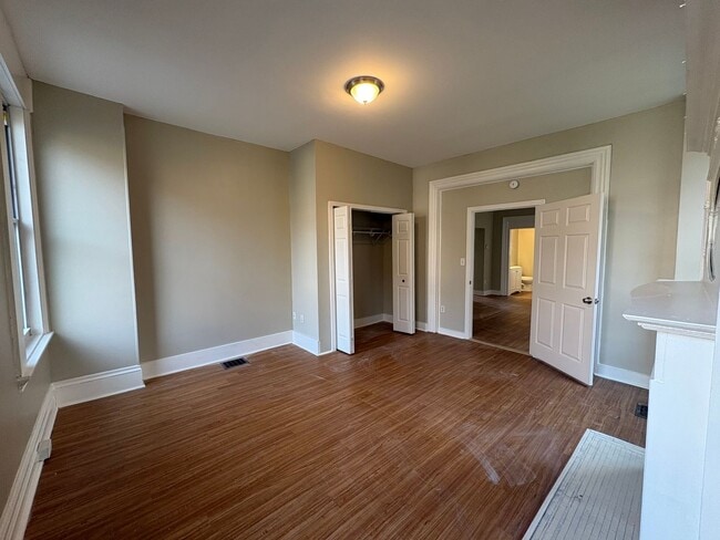 Building Photo - The Bryant House