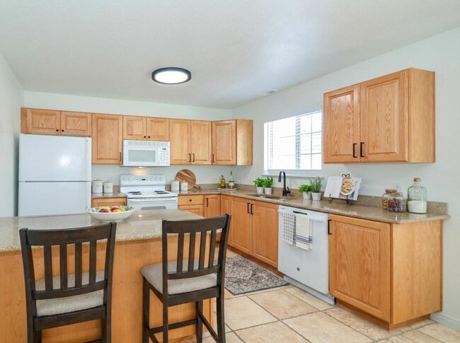 Building Photo - 450 W 1800 N