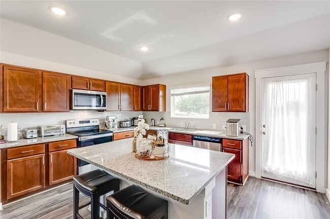 Building Photo - 1104 Terrace View Dr