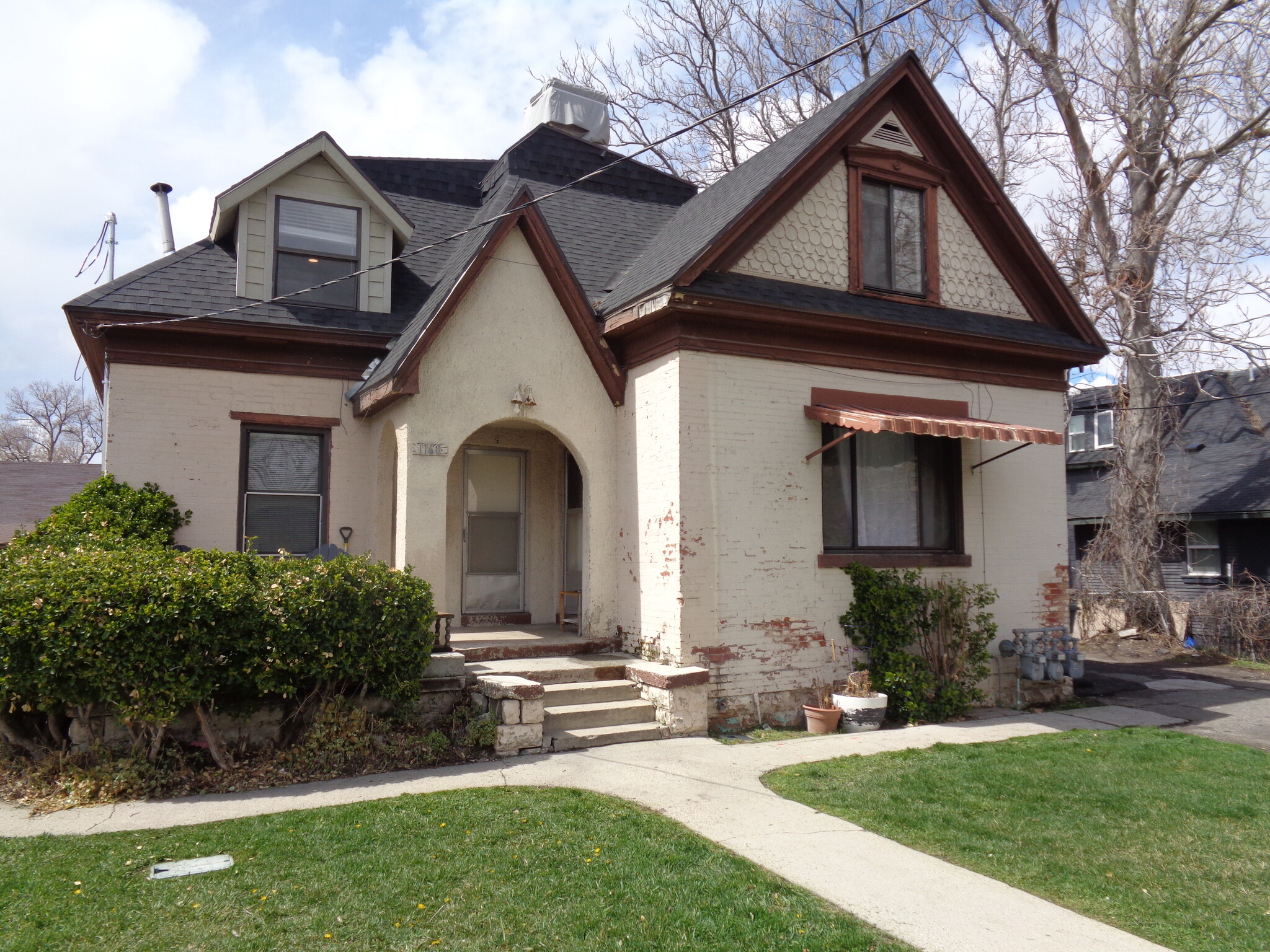 Building Photo - 1160 S 400 E