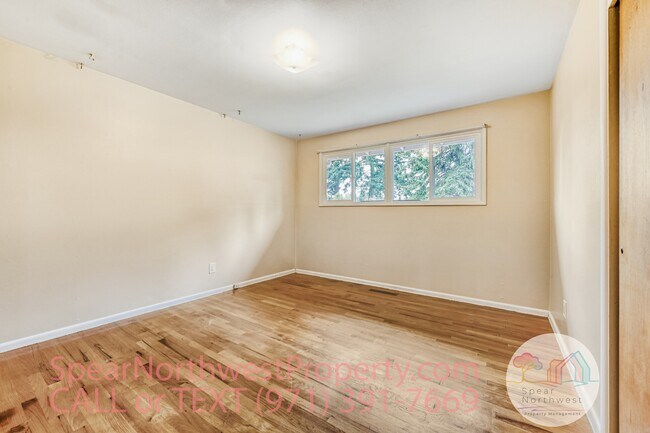 Building Photo - 9515 SE Stanley Ave