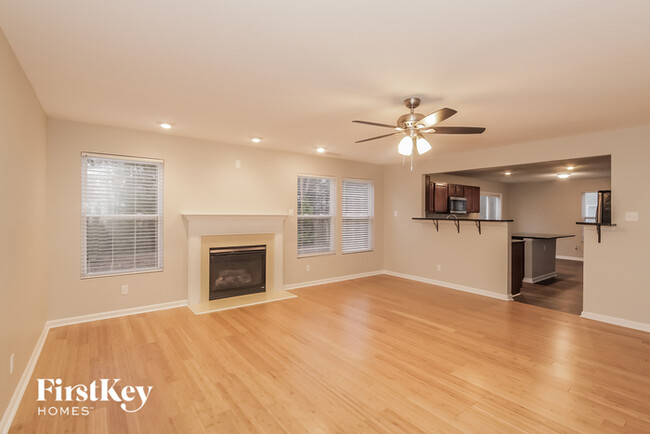 Building Photo - 13934 Lawrence Farm Ln
